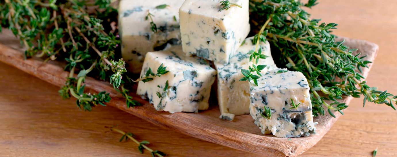 Queso azul cortado